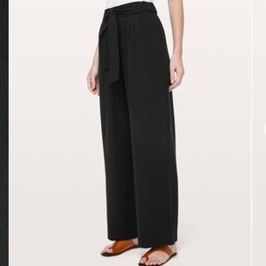 Lululemon 🍋 Noir Black Dress Pants with Tie